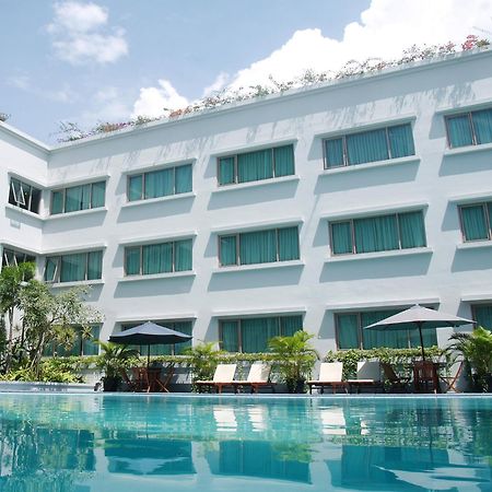 โรงแรมแอสตันทรอปิคานา บันดุง ภายนอก รูปภาพ