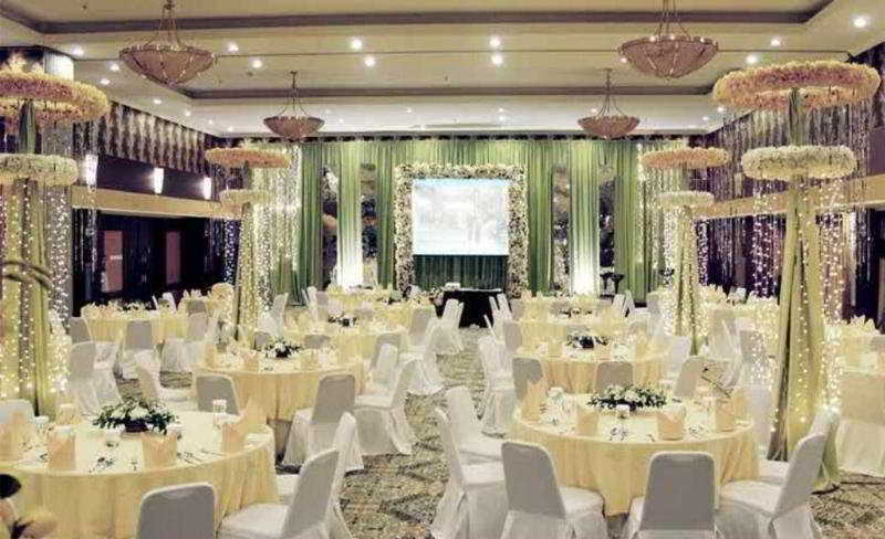 โรงแรมแอสตันทรอปิคานา บันดุง ภายนอก รูปภาพ